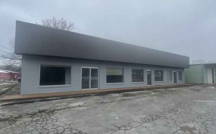Pictures of Special Purpose property located at 1405 Buffalo Rd N, Lawrenceburg, TN 38464 for sales - image #1