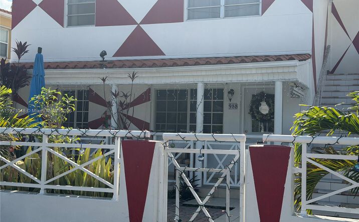990 SW 9th St, Miami, FL 33130 | Crexi.com