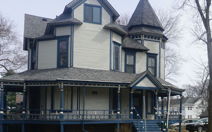 Pictures of Multifamily property located at 324 Stuart Ave, Kalamazoo, MI 49007 for sales - image #1