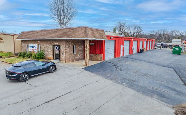 Pictures of Retail, Special Purpose property located at 2824-2828 Jordan Ln NW, Huntsville, AL 35816 for sales - image #1