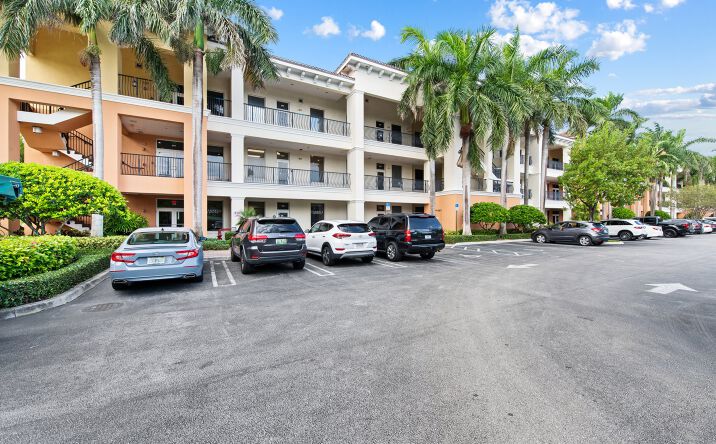 Pictures of Office property located at 2465 Mercer Ave, West Palm Beach, FL 33401 for sales - image #1