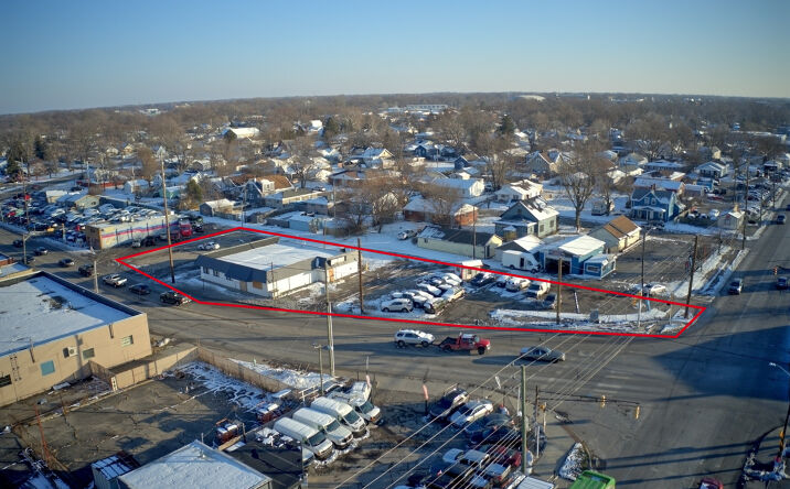 Pictures of Mixed Use, Retail property located at 3001 Shelby St, Indianapolis, IN 46227 for sales - image #1