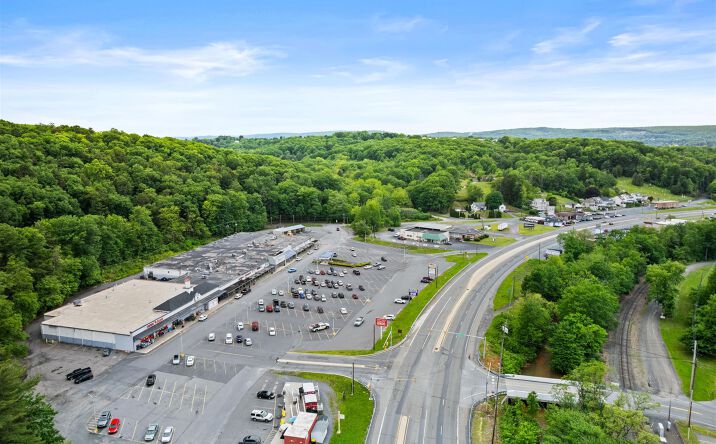 Pictures of Retail property located at 44 Kings Village, Minersville, PA 17954 for sales - image #1