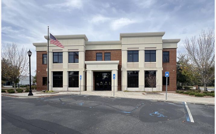 Pictures of Office, Retail property located at 3295 Inner Perimeter Rd, Valdosta, GA 31602 for sales - image #1