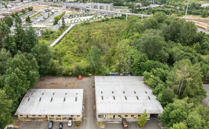 Pictures of Industrial property located at 20215 - 20217 Cedar Valley Road, Lynnwood, WA, USA, Lynwood, WA 98036 for sales - image #1