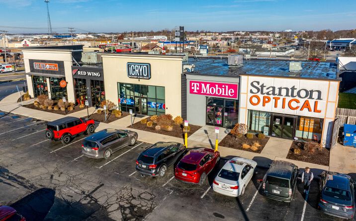 Pictures of Retail property located at 401 E Coliseum Blvd, Fort Wayne, IN 46805, 407 W Coliseum Blvd, Fort Wayne, IN 46805 for sales - image #1