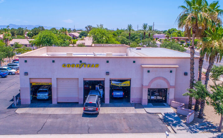 Pictures of Retail property located at 680 West Ray Road, Gilbert, AZ 85233 for comps - image #1