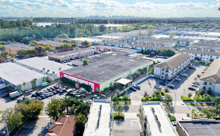 Pictures of Industrial property located at 290 W 78th Rd, Hialeah, FL 33014 for sales - image #1