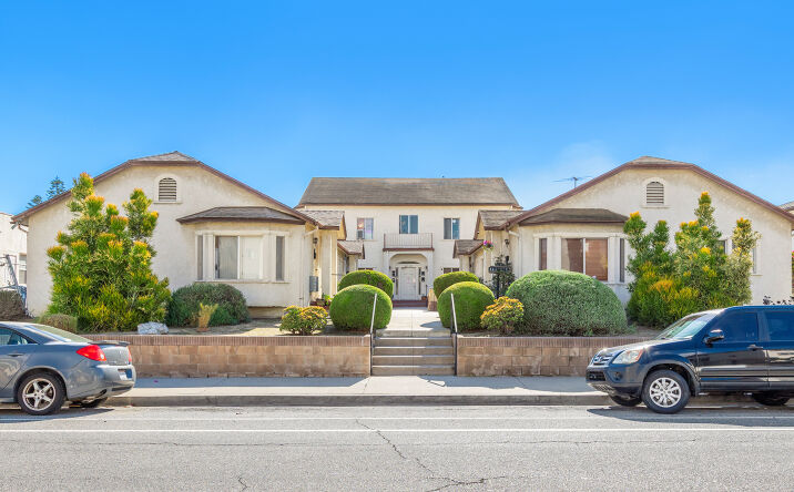 Pictures of Multifamily property located at 963 W 9th St, Los Angeles, CA 90731 for sales - image #1