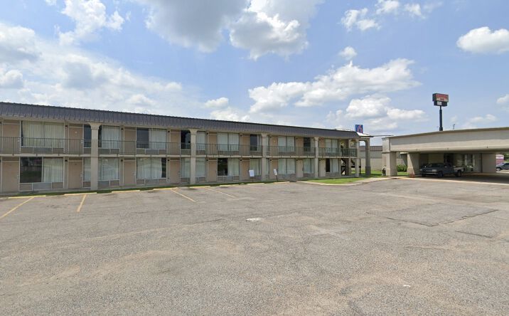 Pictures of Hospitality property located at 722 N Lobdell Hwy, Port Allen, LA 70767 for sales - image #1