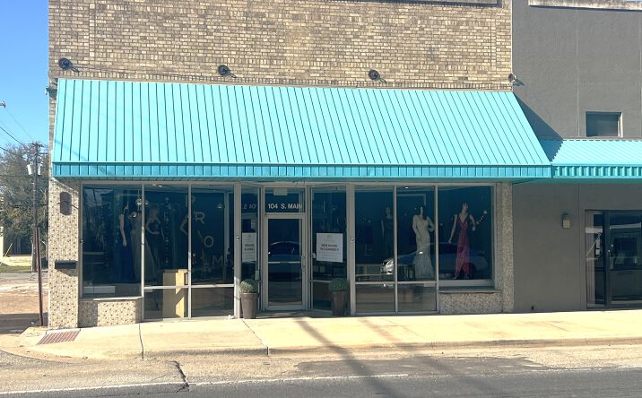 Pictures of Office, Retail property located at 102-104 S Main Strreet, Cleburne, TX 76033 for sales - image #1