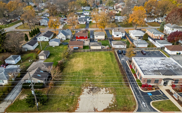 Pictures of Land, Office property located at 3918 N CASS Avenue, Westmont, IL 60559 for sales - image #1