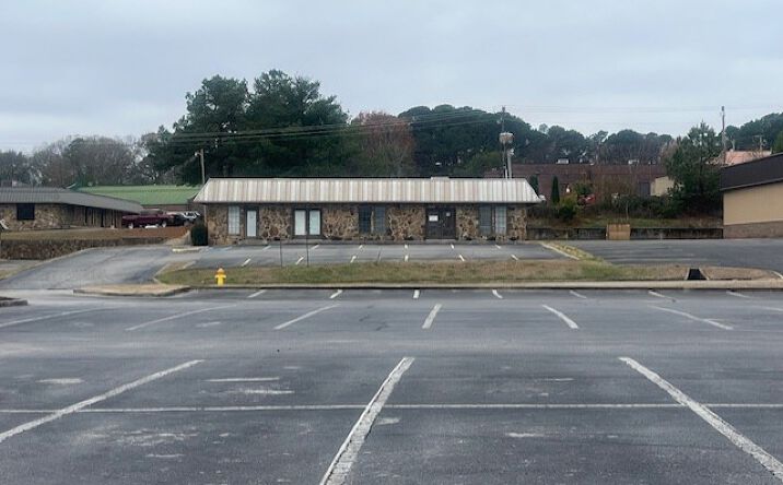 Pictures of Office property located at 239 Azalea Dr., Florence, AL 35630 for sales - image #1