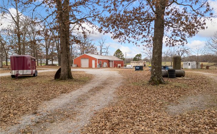 Pictures of Industrial property located at 8049 N 7 Highway, Harrison, AR 72601 for sales - image #1