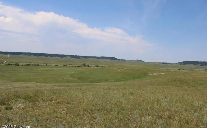 Pictures of Land property located at Tract 6 Old Sundance Rd, Sundance, WY 82729 for sales - image #1