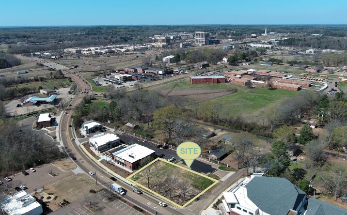 Pictures of Land property located at 390 W Jackson St, Ridgeland, MS 39157 for sales - image #1