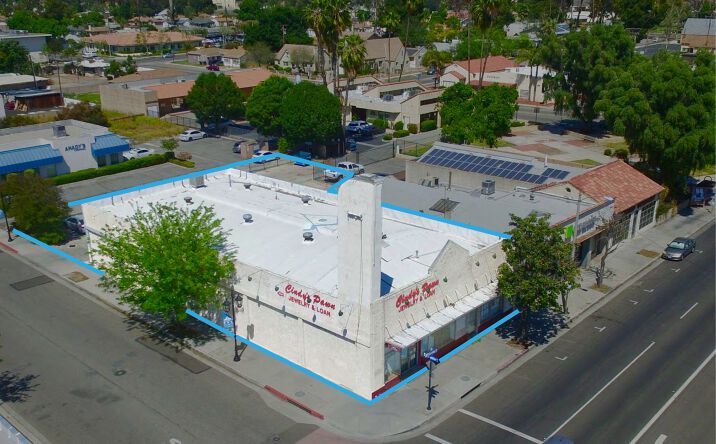 Pictures of Office, Retail property located at 400 E Florida Ave, Hemet, CA 92543 for sales - image #1