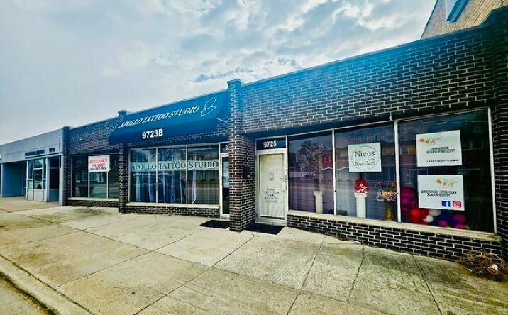 Pictures of Retail, Office property located at 9723 - 25 Southwest Highway, Oak Lawn, IL 60453 for sales - image #1