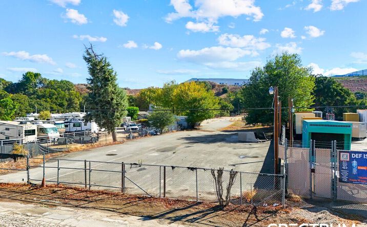 Pictures of Land property located at 23642 Pine St, Santa Clarita, CA 91321 for sales - image #1