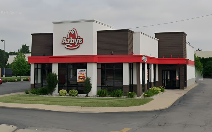 Pictures of Retail property located at 2647 Navarre Ave, Oregon, OH 43616 for sales - image #1