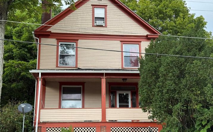Pictures of Multifamily property located at 153 Hammer Ave, Johnstown, PA 15905 for sales - image #1