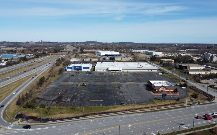 Pictures of Retail property located at 1180 Jefferson Rd, Rochester, NY 14623 for sales - image #1
