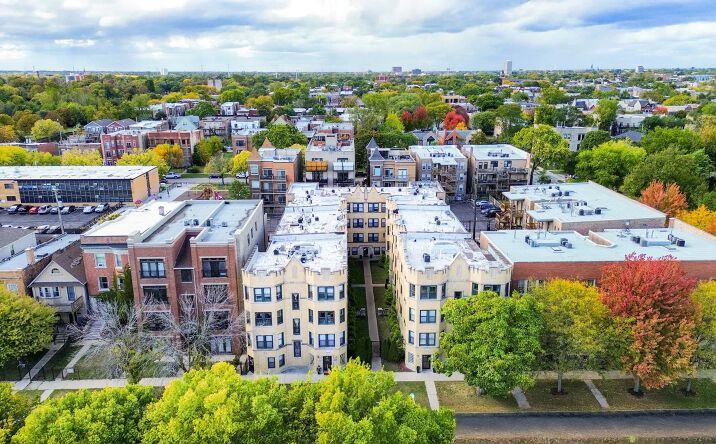 Pictures of Multifamily property located at 6610 S Kenwood Ave, Chicago, IL 60637 for sales - image #1