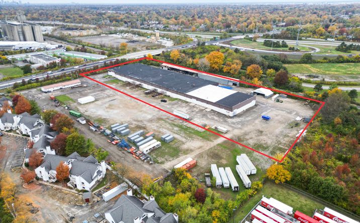 Pictures of Industrial property located at 2040 S Hamilton Rd, Columbus, OH 43232 for sales - image #1