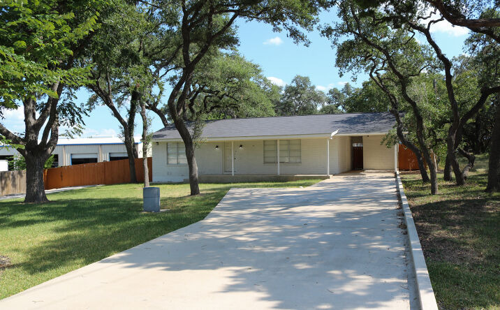 Pictures of Industrial, Office property located at 8424 Indian Hills Ln, Boerne, TX 78006 for sales - image #1