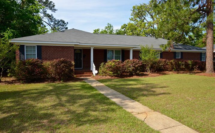 image of property at 1152 DAWSON RD Albany GA 31707-3872