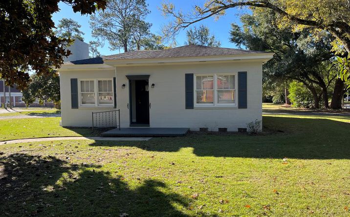 Pictures of Business for Sale, Office property located at 1108 W Third Ave, Albany, GA 31707 for sales - image #1