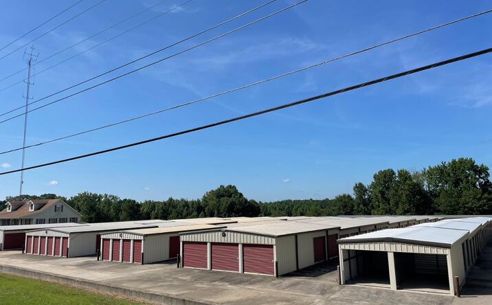 Pictures of Self Storage property located at 985 Veteran's Parkway, Barnesville, GA 30204 for sales - image #1