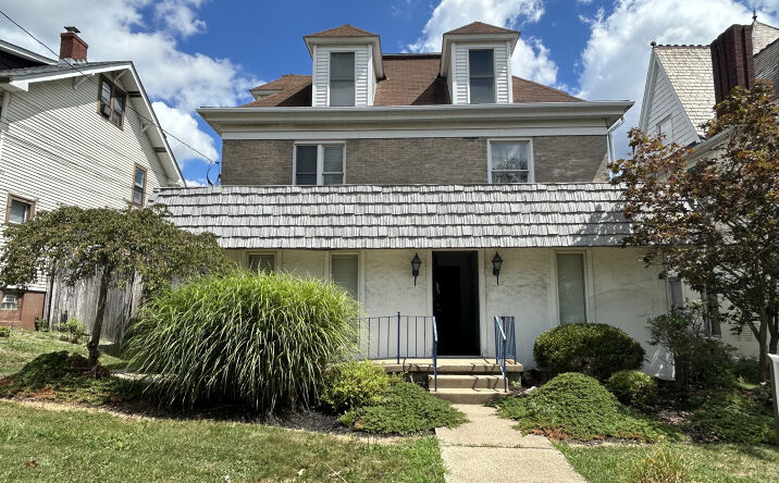Pictures of Office property located at 604 N Main St, Washington, PA 15301 for sales - image #1