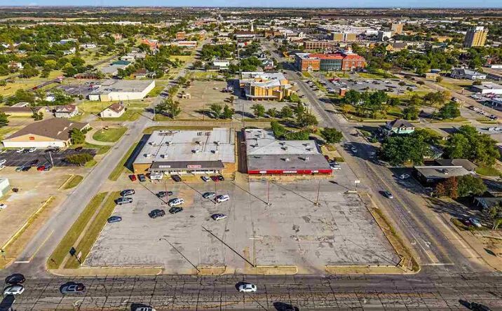 Pictures of Retail, Office, Industrial property located at 104 SW 11th St, Lawton, OK 73501 for sales - image #1