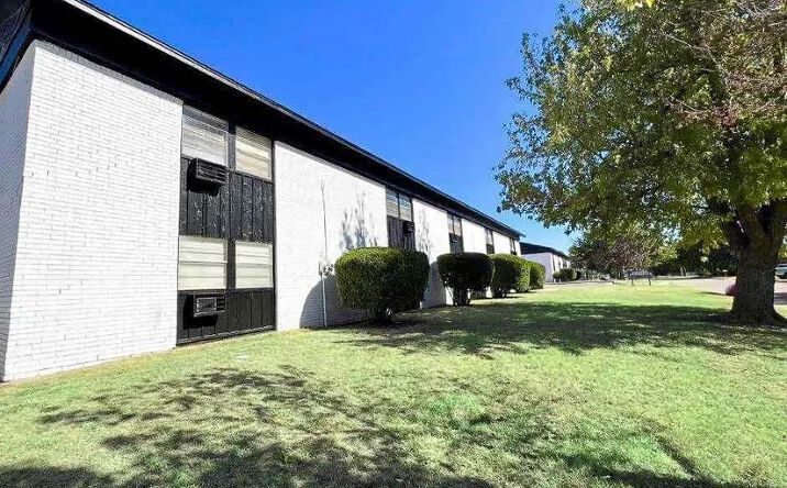 Pictures of Multifamily property located at 1309 Nw Baldwin, Lawton, OK 73507 for sales - image #1