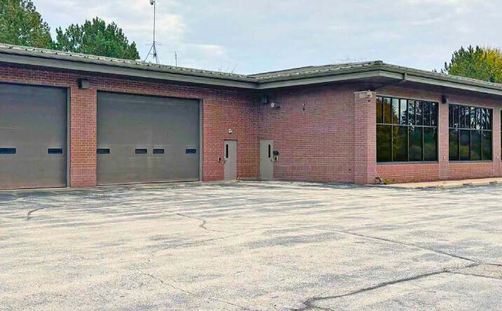 Pictures of Office property located at N72W12922 Good Hope Rd, Menomonee Falls, WI 53051 for sales - image #1