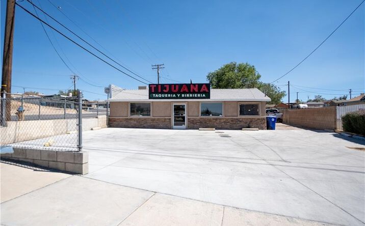 Pictures of Retail, Business for Sale property located at 14290 Hesperia Rd, Victorville, CA 92395 for sales - image #1