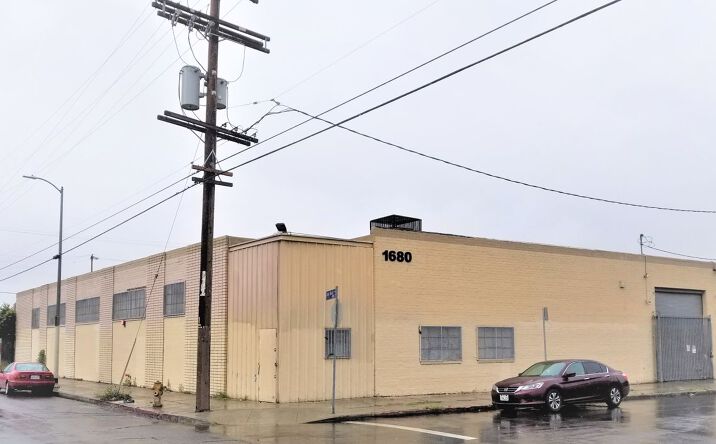 Pictures of Industrial property located at 1668-1680 E 40th Pl, Los Angeles, CA 90011 for sales - image #1