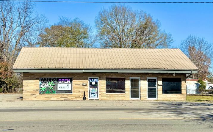 Pictures of Mixed Use property located at 809 E Main, Stigler, OK 74462 for sales - image #1
