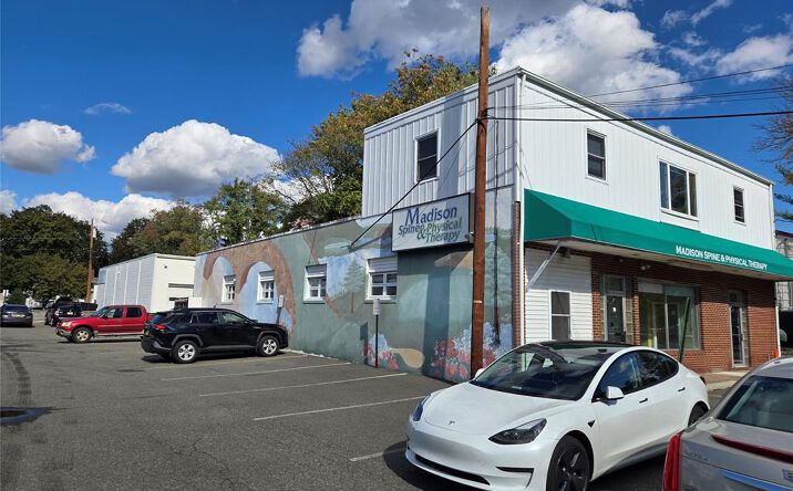 Pictures of Retail, Office property located at 219 Richmond Ave, New Milford, NJ 07646 for sales - image #1