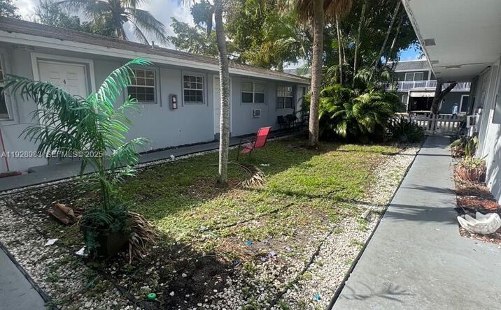 Pictures of Multifamily property located at 923 SE 2nd Ave # 6 #1-6, Hallandale Beach, FL 33009 for sales - image #1