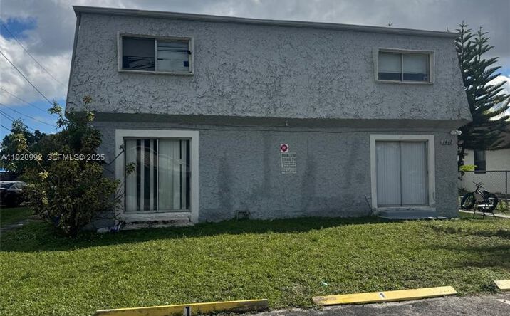 Pictures of Multifamily property located at 1410 SW 44th Ave # 5 #1-5, Fort Lauderdale, FL 33317 for sales - image #1