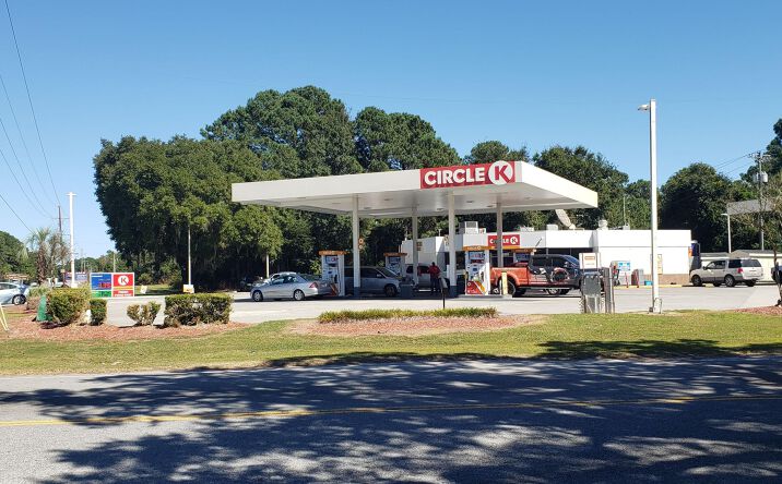 Pictures of Retail property located at 10150a US-17, Mcclellanville, SC 29458 for sales - image #1