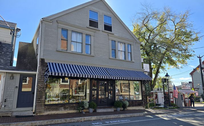 Pictures of Retail property located at 49 Water St, Wiscasset, ME 04578 for sales - image #1