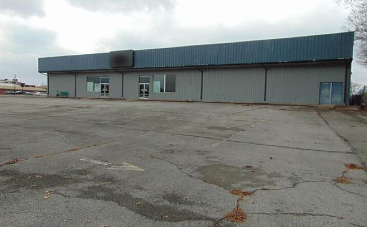 Pictures of Retail property located at 916 21st St, Haleyville, AL 35565 for sales - image #1