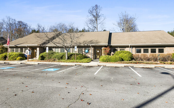 Pictures of Office property located at 157 Medical Park Dr, Brevard, NC 28712 for sales - image #1