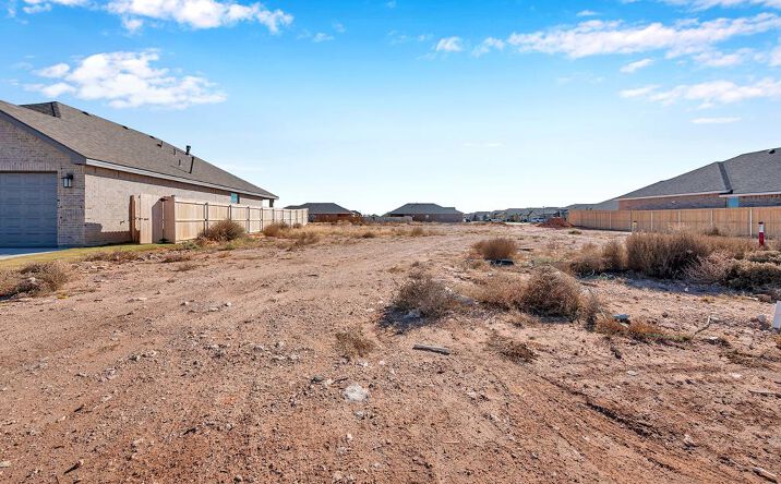 Pictures of Land, Multifamily property located at 1328 Loess St, Midland, TX 79705 for sales - image #1