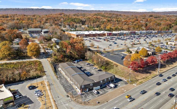 Pictures of Mixed Use, Multifamily, Retail property located at 5519 TN-153, Chattanooga, TN 37343 for sales - image #1