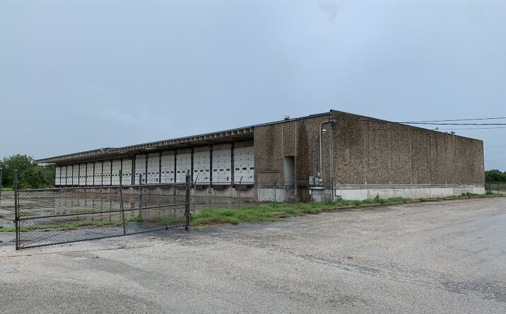 Pictures of Industrial property located at 1502 S Laurent St, Victoria, TX 77901 for sales - image #1