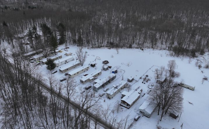 Pictures of Mobile Home Park property located at 42 Island Rd, Phoenix, NY 13135 for sales - image #1